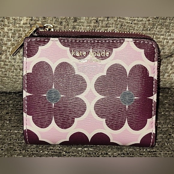 Kate Spade New York Handbags - Like New Kate Spade NY Sylvia Clover Bifold Wallet